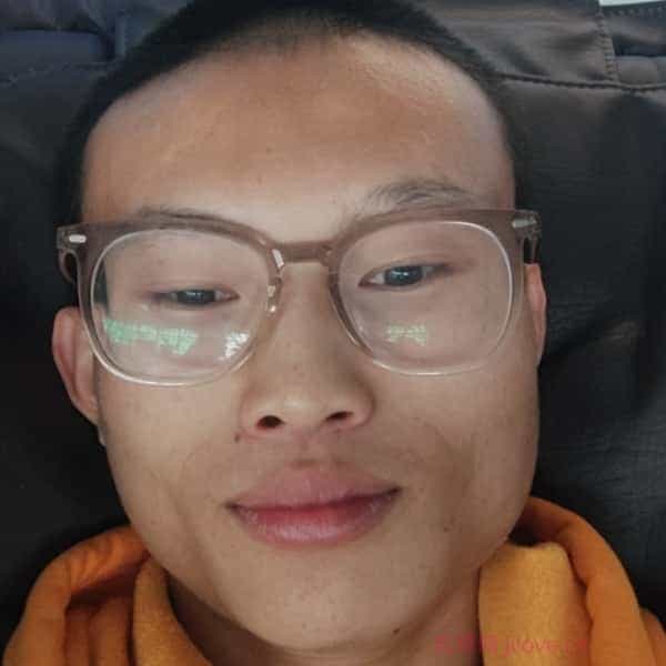 25岁岁四川单身帅哥 - 西藏吉缘网